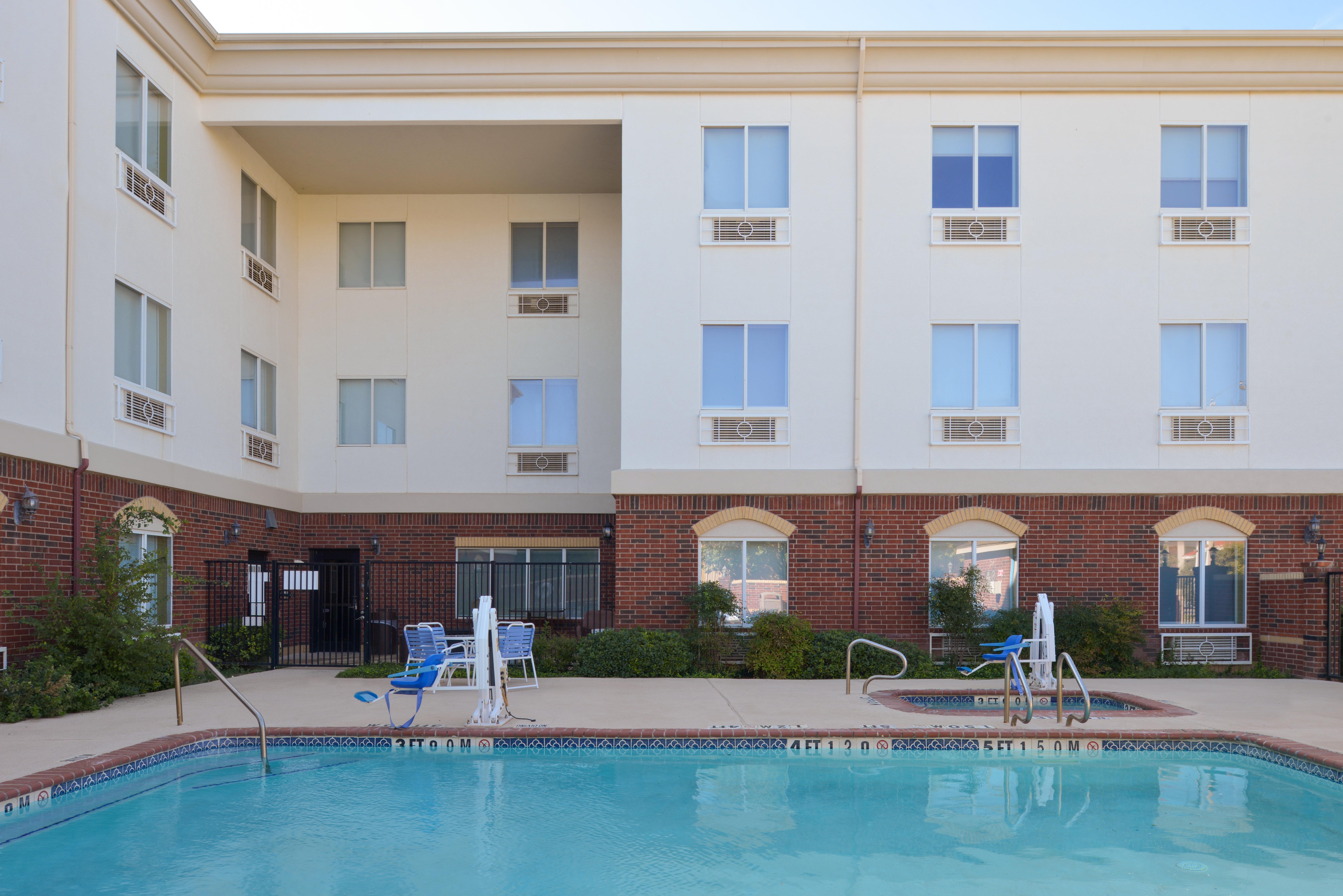 Holiday Inn Express Hotel & Suites Abilene Mall South By Ihg Exterior foto